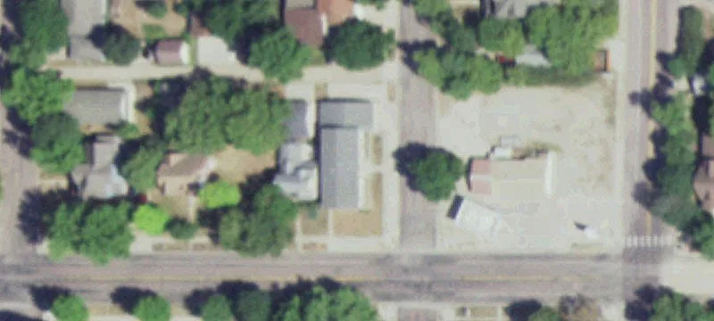 102 Lindsay St