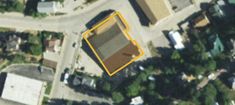 835 Main St