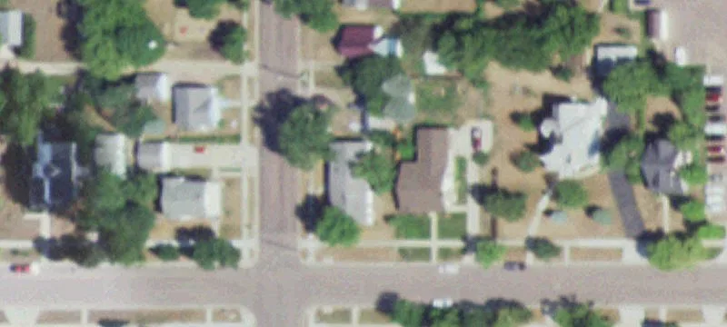 301 Cres St