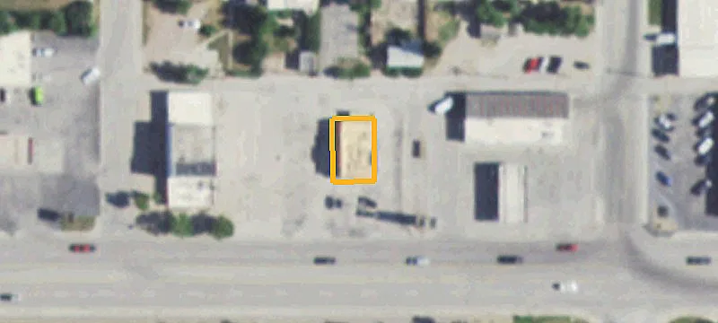 3020 Main St