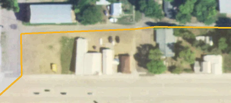 604 Ctr Ave