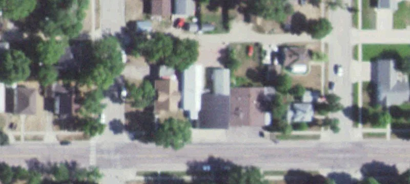 406 Pipestone Ave