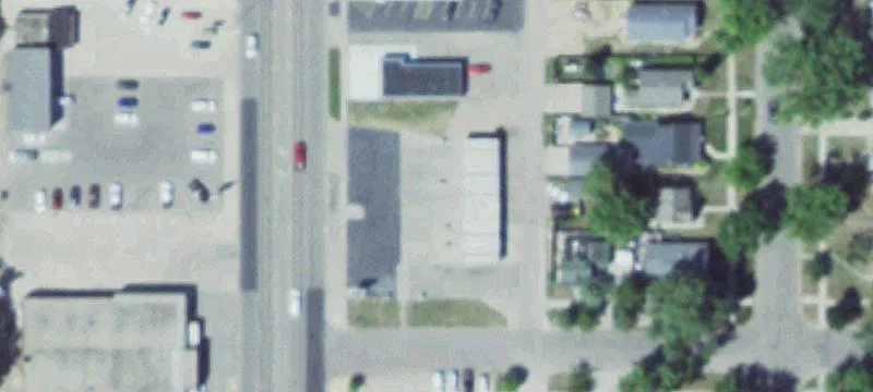 1570 Dakota S Ave