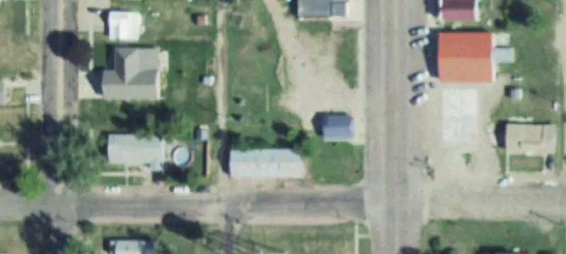 933 Main St