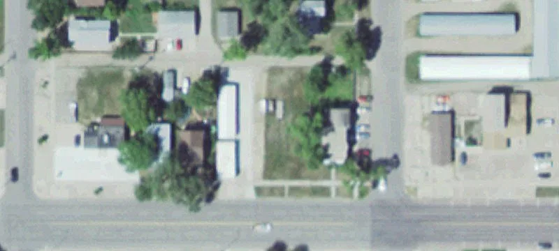 319 3rd SW St