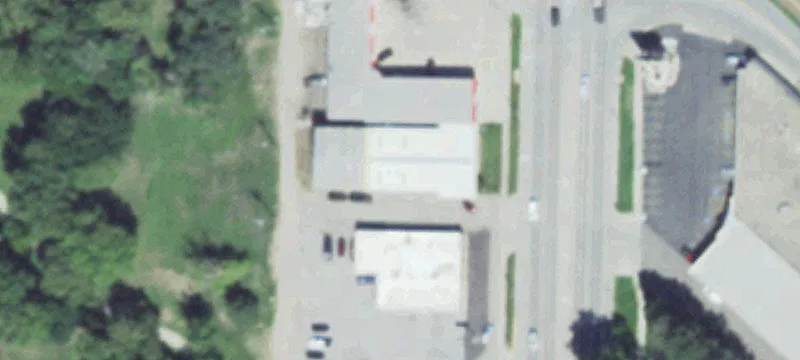 907 Broadway Ave