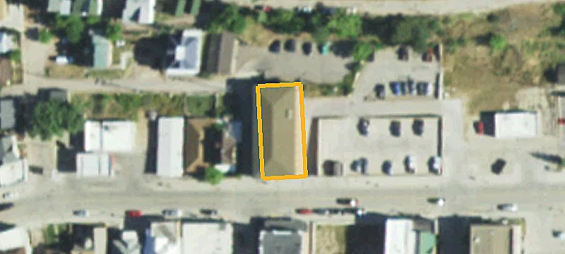 420 422nd W Main St