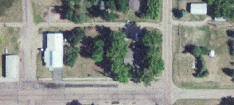 100 3rd St