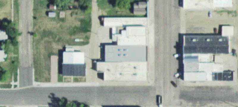 737 Main St