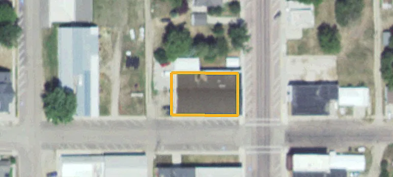1800 Main St