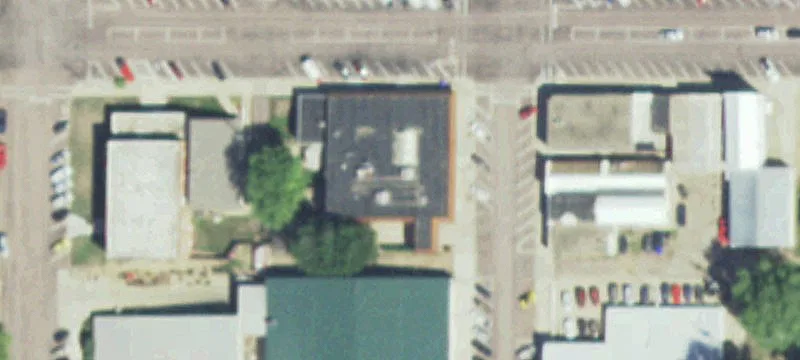 100 2nd St