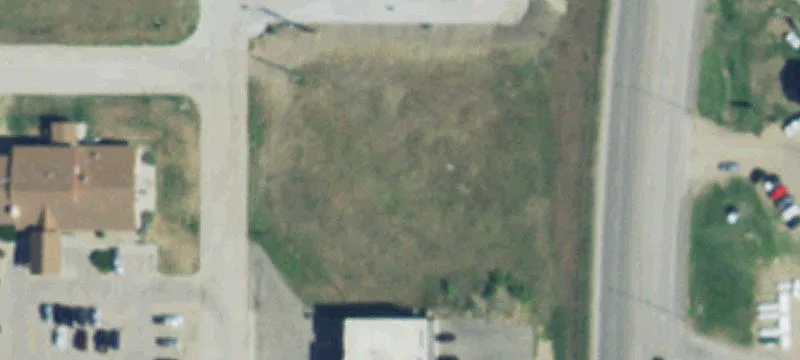 2211 Dakota Ave