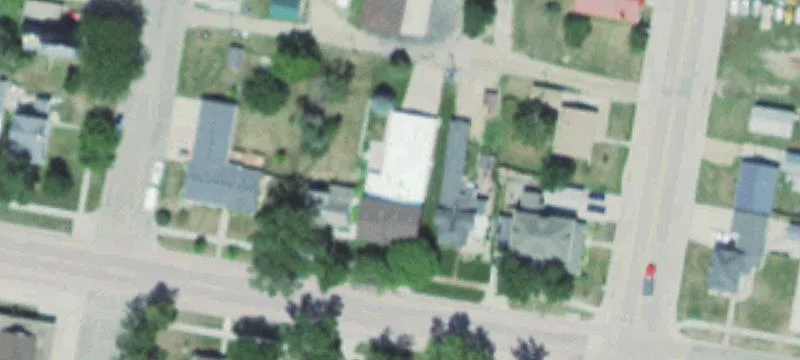 208 3rd SW St