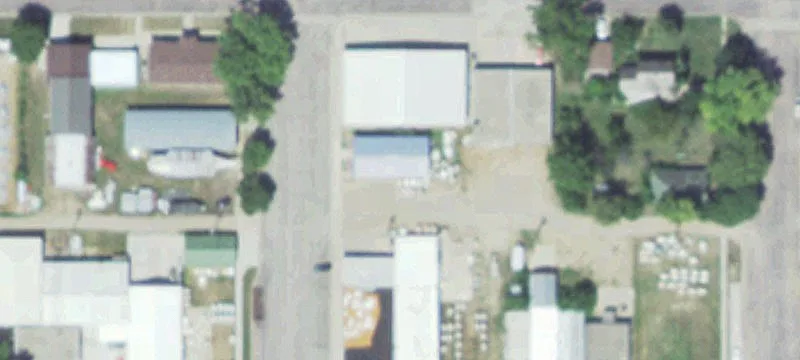 810 College St