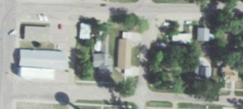 110 2nd St