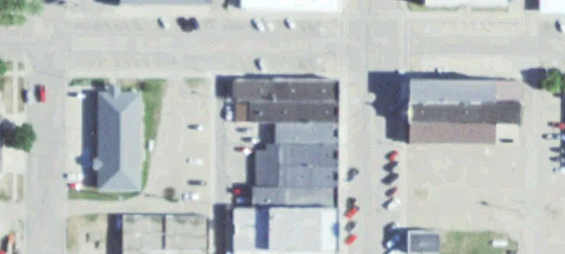 706 Main St
