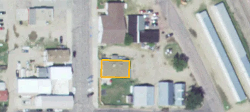 106 Dumont Ave