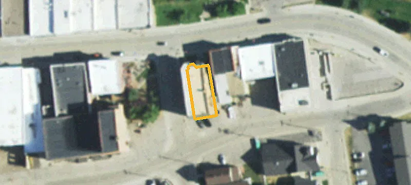215 Main St