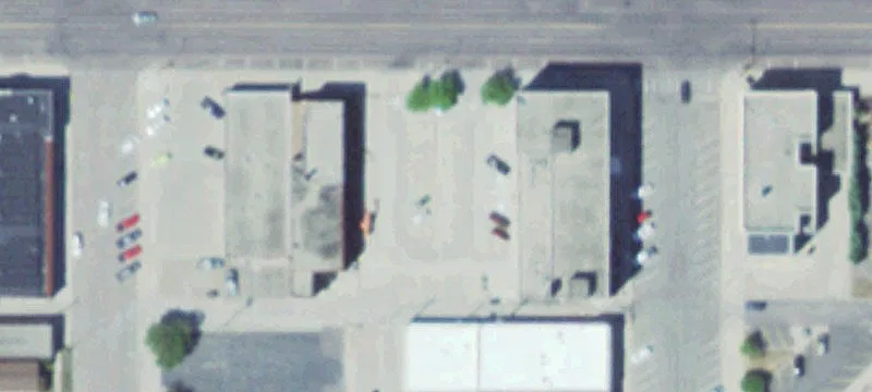 124 3rd SW St