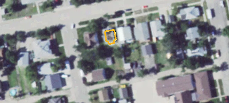 211 2nd Ave