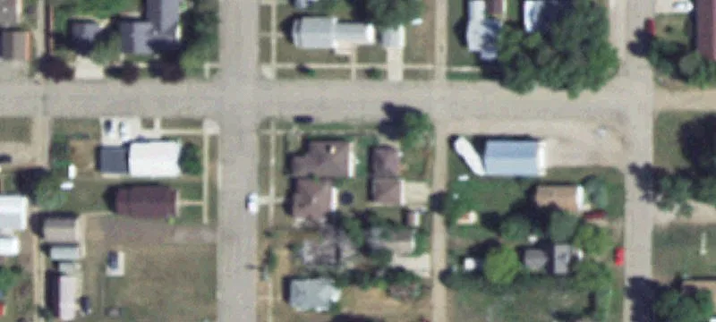 502 2nd E Ave