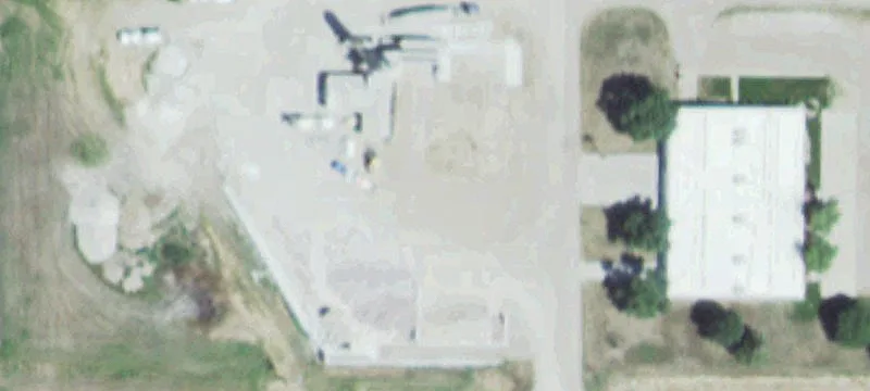 915 Industrial St