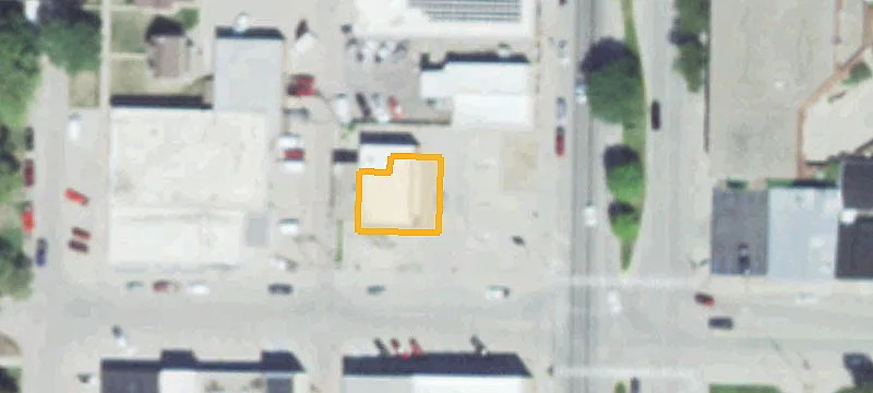 301 Broadway Ave
