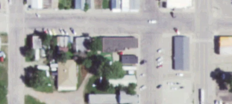109 1st W St