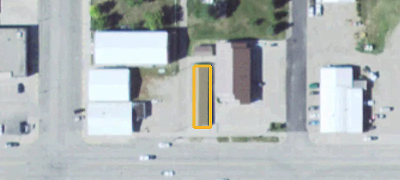704 Main St