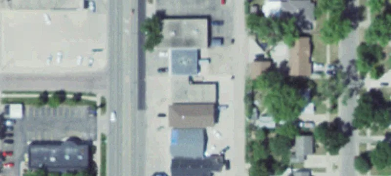1670 Dakota S Ave