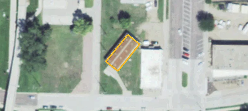 104 Riverside Dr