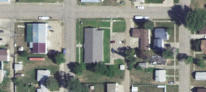 204 1st E Ave
