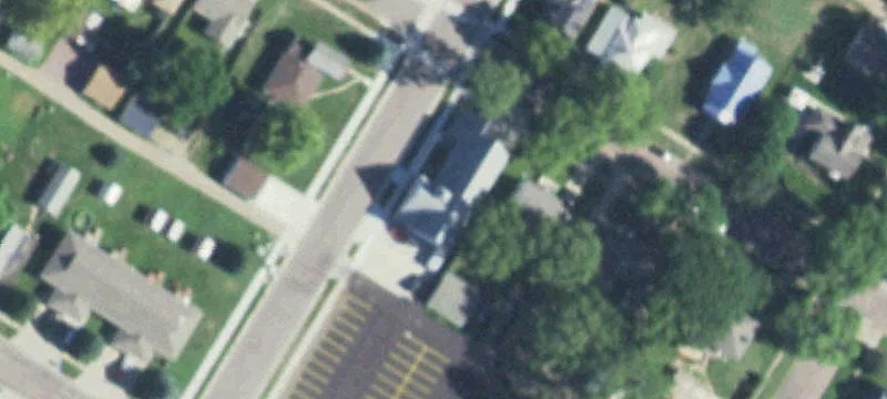 304 Douglas St