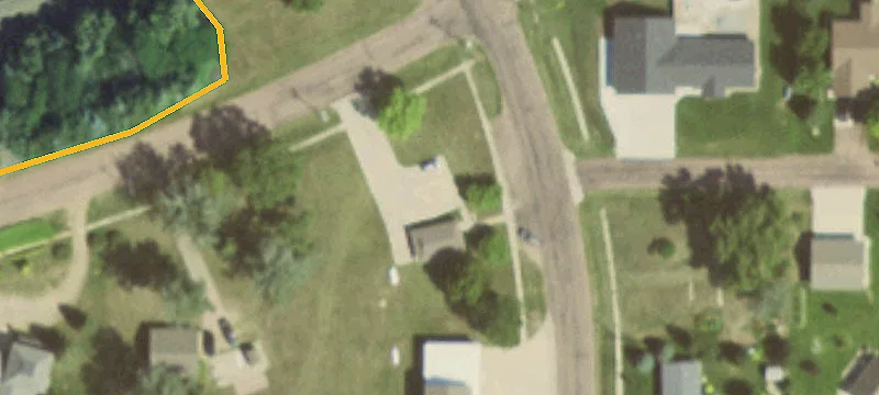 104 Lewis Ave