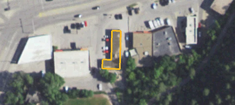 1711 Main St