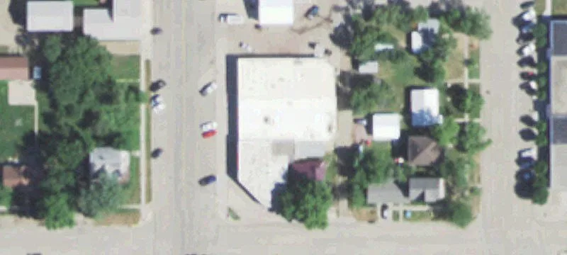 218 Iowa S Ave