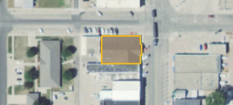 225 Broadway Ave