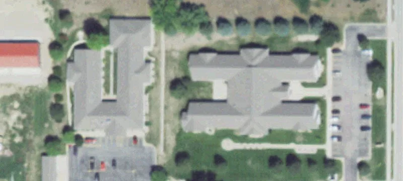 2905 Douglas Ave