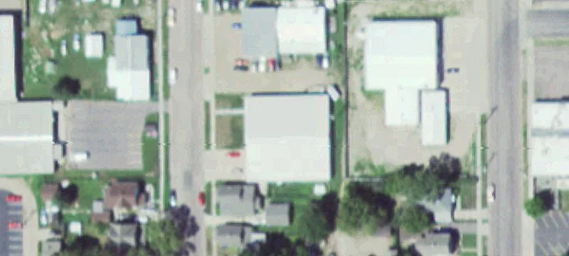 718 Duff St