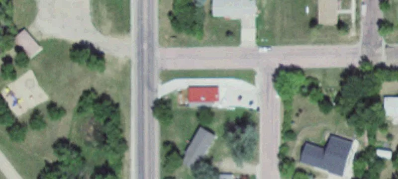 402 Dakota S Ave