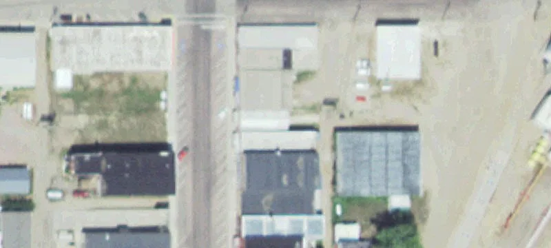 1613 Main St