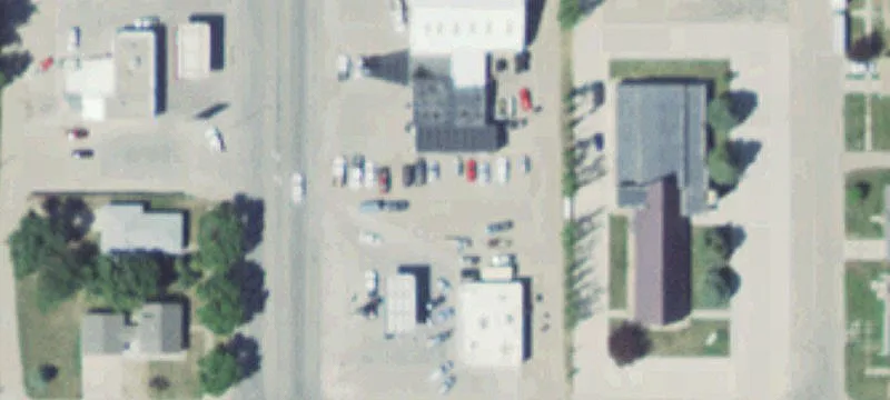 704 Broadway Ave