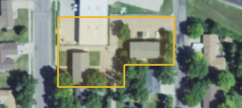 1105 Main St