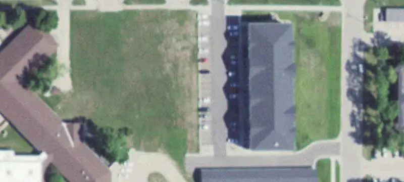 904 Milbank Ave
