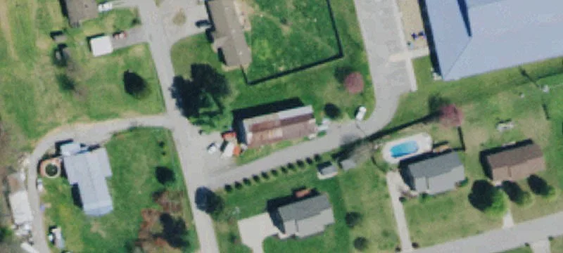402 Harmon Rd