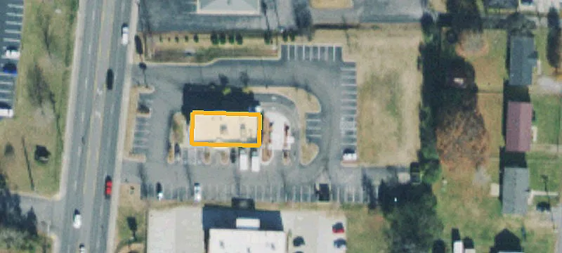 1704 Main St