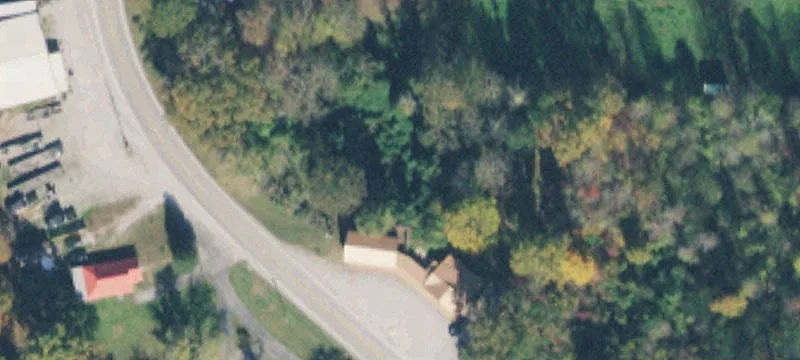 906 Rock Is Rd