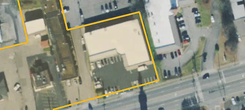 386 Main St