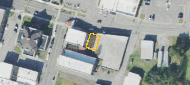 302 Main St