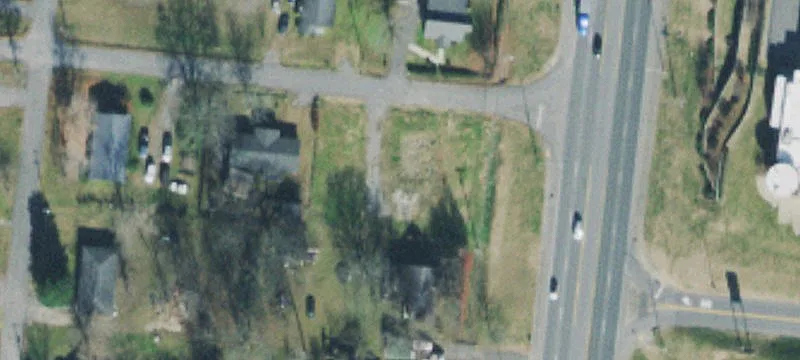 1821 Main St